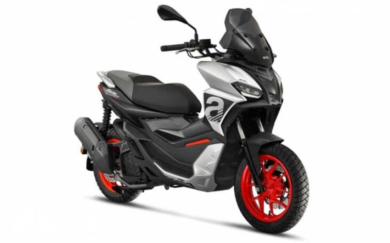 adv-150-scooter-aprilia-sr-gt-125-5